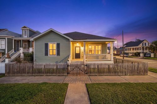 1502 Avenue M, Galveston, TX, 77550-6028 | Card Image
