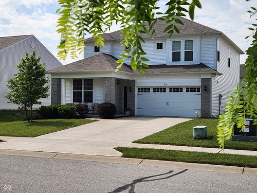 6731 Keepsake Dr, Whitestown, IN, 46075-6204 | Card Image