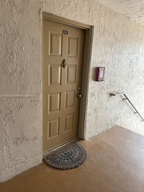 apt-302-15201 Sw 80th St, Miami, FL, 33193-1344 | Card Image