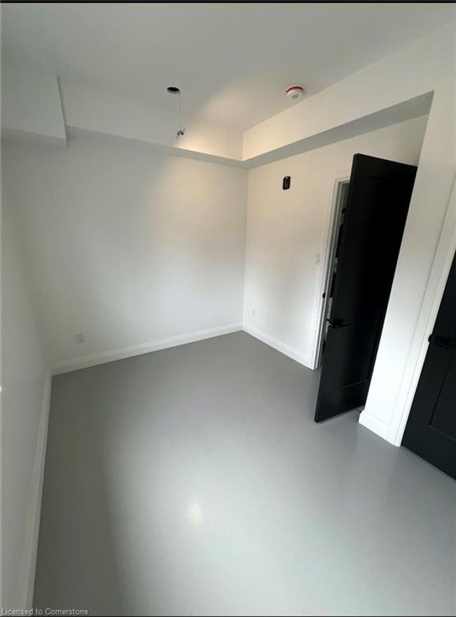 302 - 150 Alma St, House attached with 2 bedrooms, 2 bathrooms and 1 parking in Rockwood ON | Image 5