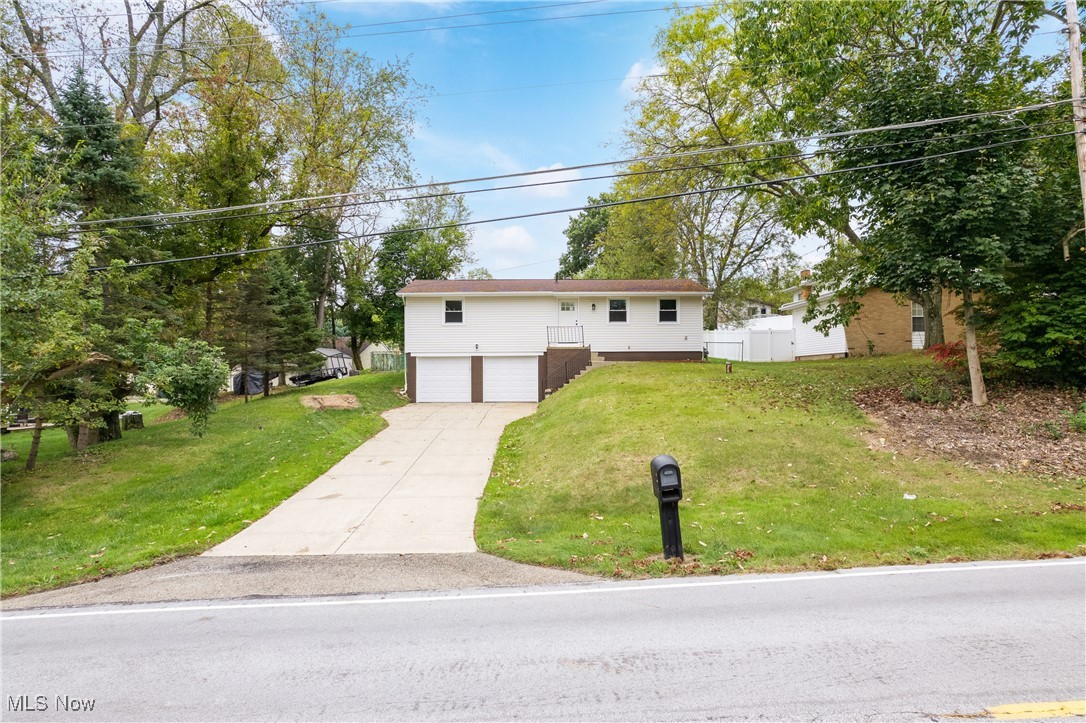 Moore Rd, Green, OH 44319