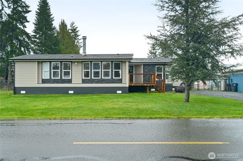 418 W Cushing St, Aberdeen, WA, 98520-8209 | Card Image