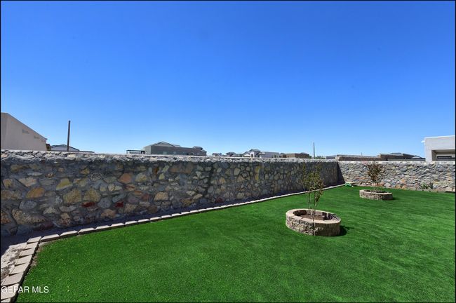 BACKYARD | Image 28