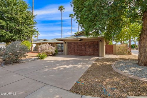 8201 E Montebello Ave, Scottsdale, AZ, 85250-6223 | Card Image
