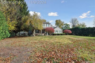 6448 Lawnsdale Drive, Home with 3 bedrooms, 2 bathrooms and null parking in Bedford Twp MI | Image 2