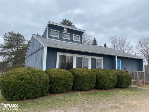 8009 N Mckinley Rd, Flushing, MI, 48433-8801 | Card Image