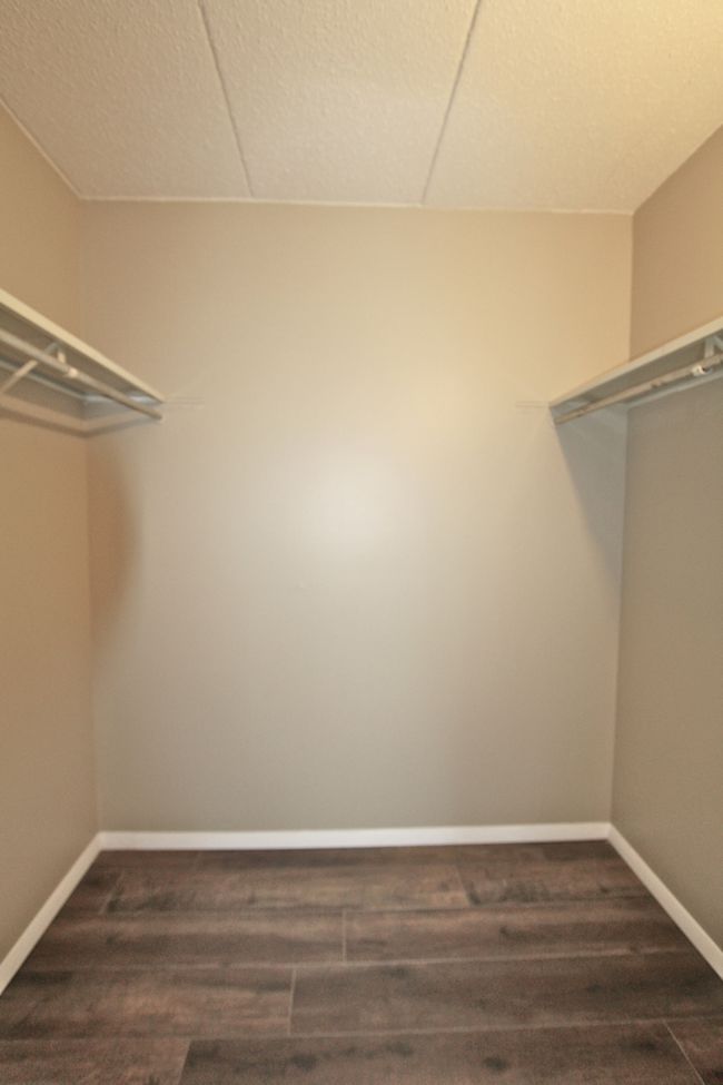 APT-21D - 3851 N Parkway Dr, Condo with 1 bedrooms, 1 bathrooms and 2 parking in Northbrook IL | Image 11