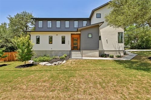 18405 Georgetown Dr, Jonestown, TX, 78645-3229 | Card Image