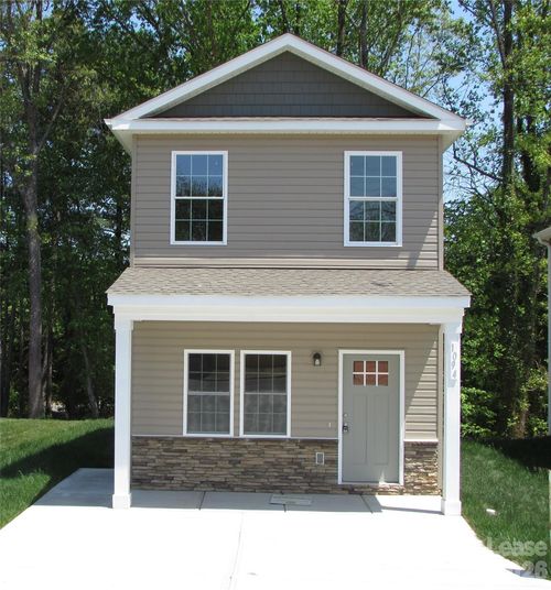 1094 20th St Ne, Hickory, NC, 28601-4322 | Card Image