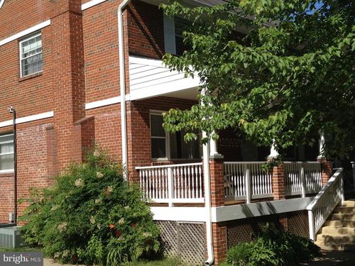 7017 Murray Ln, ANNANDALE, VA, 22003-1826 | Card Image