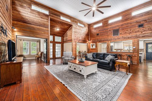 7403 Falcon Dr, Brookshire, TX, 77423-9107 | Card Image