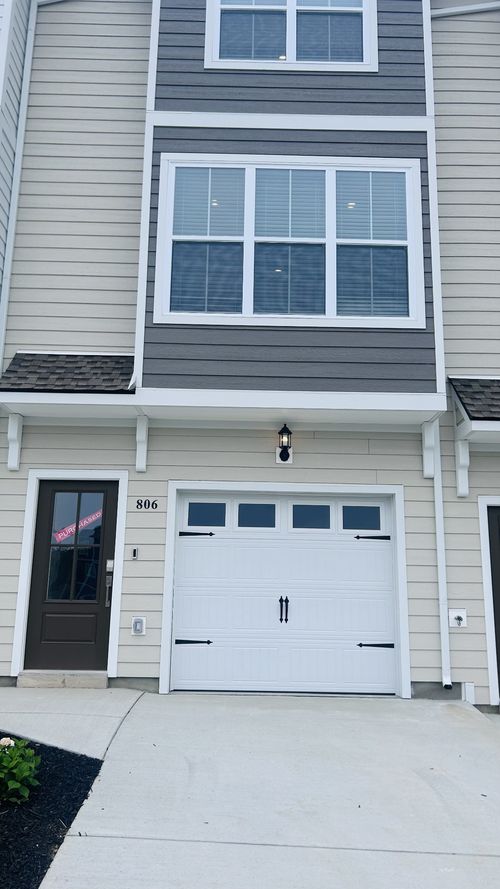 806 Taylor Dr, Chapel Hill, TN, 37034-2203 | Card Image
