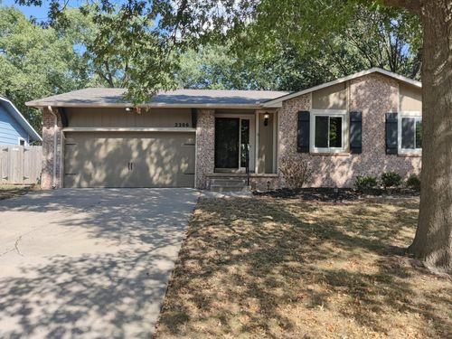 2206 N Basswood Ct, Derby, KS, 67037-3157 | Card Image