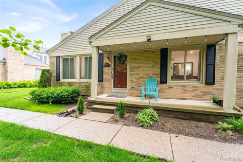 44472 Virginia Ct, Clinton Township, MI, 48038-1068 | Card Image