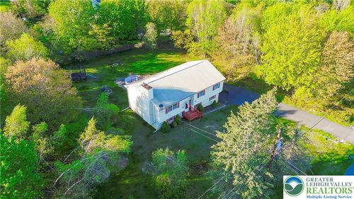 2083 Sun Valley Dr, Blakeslee, PA, 18610-2134 | Card Image