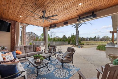 2540 Halle Pkwy, Collierville, TN, 38017-8888 | Card Image