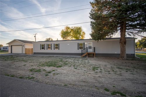 18 3rd Ave, Fromberg, MT, 59029-7774 | Card Image