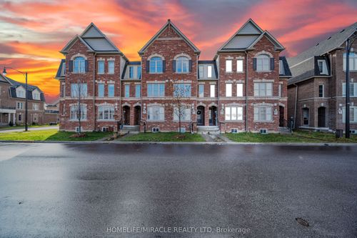 15 Finegan Cir, Brampton, ON, L7A4Z7 | Card Image