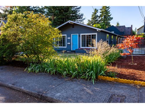 7421 Se Martins St, Portland, OR, 97206-6459 | Card Image