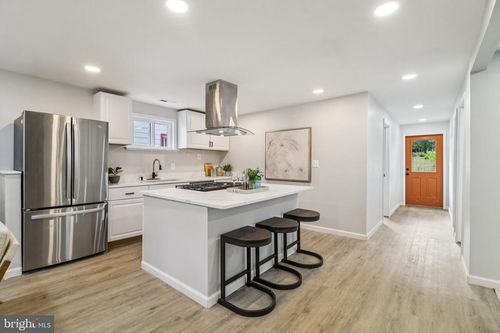 919 Mentor Ave, CAPITOL HEIGHTS, MD, 20743-4052 | Card Image