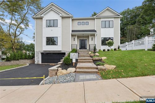641 Palisade Ave, Teaneck, NJ, 07666-3111 | Card Image
