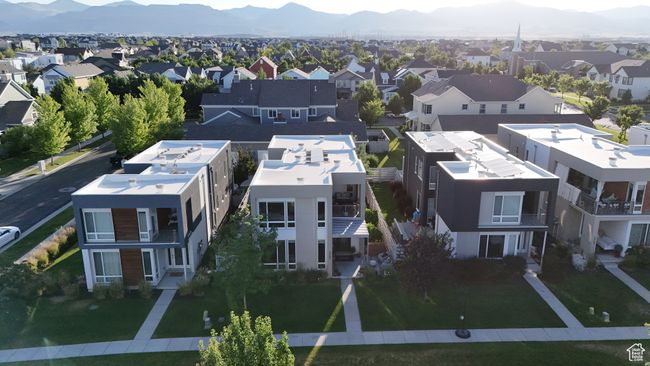 Aerial view of the front of the home | Image 36