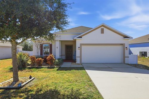 15290 Aquarius Way, MASCOTTE, FL, 34753-9006 | Card Image