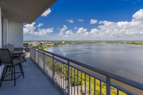 unit-1106-300 S Australian Ave, West Palm Beach, FL, 33401-5100 | Card Image