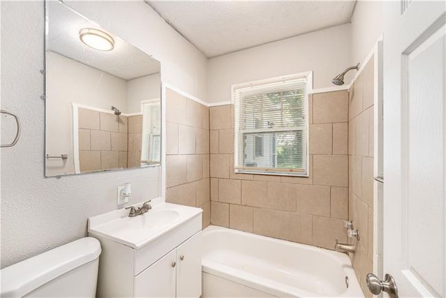 3842 E 68 Th Ter, House other with 2 bedrooms, 2 bathrooms and null parking in Kansas City MO | Image 14