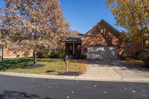 8022 Stonegate Dr, Anderson, OH, 45255-3179 | Card Image