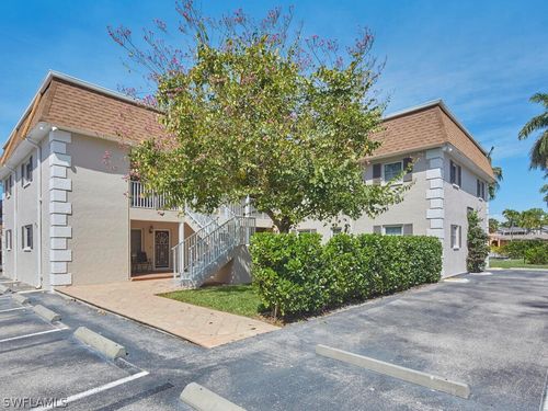 apt-201-940 3rd St S, NAPLES, FL, 34102-6809 | Card Image