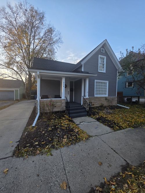 310 N Chestnut St, Aurora, IL, 60506-3910 | Card Image