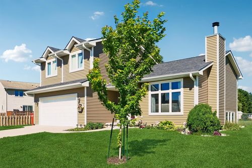 206 Jensen St, Gilbert, IA, 50105-1012 | Card Image