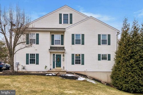636 Chadbourne Ct, HARLEYSVILLE, PA, 19438-3098 | Card Image