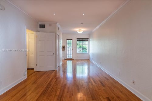 9-15 Madeira Ave, Coral Gables, FL, 33134-4644 | Card Image
