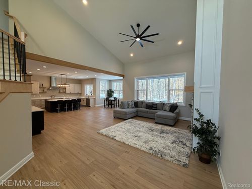 2323 Canterwood, Highland, MI, 48357-4228 | Card Image