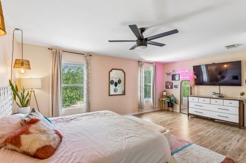 3204 Crownover St, Austin, TX, 78725-4753 | Card Image
