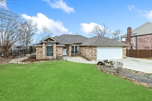10304 Gray Oak Ln, Fort Worth, TX, 76108-3762 | Card Image