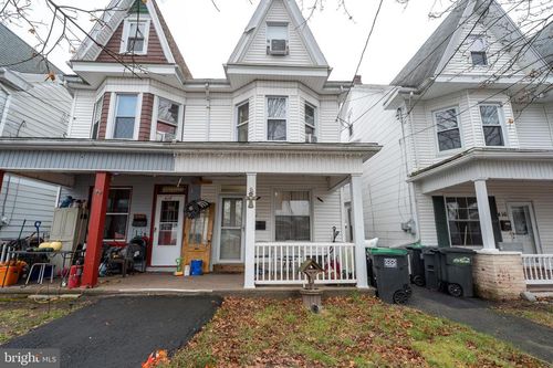 414 W Washington St, FRACKVILLE, PA, 17931-1125 | Card Image