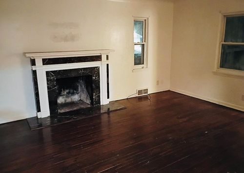 501 W Witherbee St, Flint, MI, 48503-5132 | Card Image