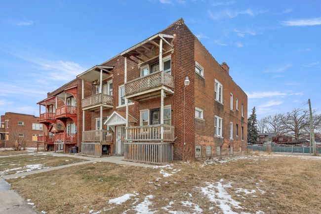 135 Stevens St, Home with 0 bedrooms, 12 bathrooms and null parking in Highland Park MI | Image 7