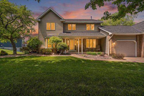 139 Ridge Way, Mahtomedi, MN, 55115-1887 | Card Image