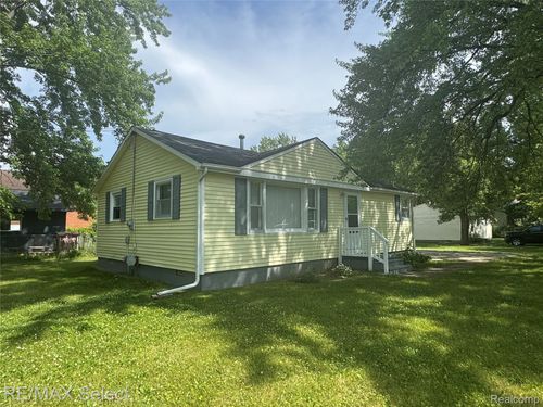2017 Noble Ave, Flint, MI, 48532-3915 | Card Image