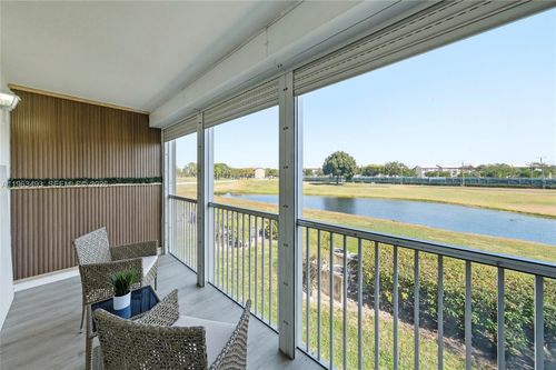 apt-204a-901 Sw 128th Ter, PEMBROKE PINES, FL, 33027-1909 | Card Image