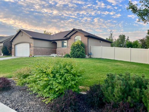 1483 W 2340 N, Clinton, UT, 84015-9170 | Card Image