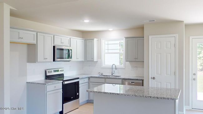 109 Maple St, House other with 3 bedrooms, 2 bathrooms and 2 parking in Goldsboro NC | Image 17