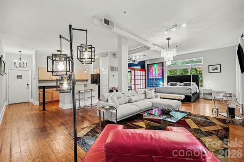15-404 N Laurel Avenue, Charlotte, NC, 28204 | Card Image