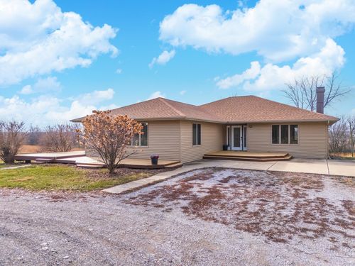 345 Evergreen Lake Road, Hudson, IL, 61748 | Card Image