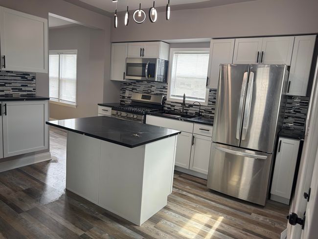 Kitchen 2 | Image 7