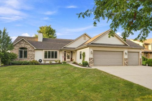 258 Bastogne Court, BELGIUM, WI, 53004 | Card Image